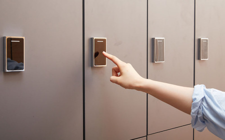 Электронный замок для раздевалок - беспроводной онлайн-замок с электронным дисплеем SL300EWR