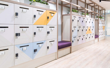 Электронный замок для раздевалок - беспроводной онлайн-замок с металлической сенсорной панелью Ultra Touch Screen PT600TWR