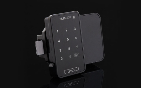 Электронный замок для раздевалок - беспроводной онлайн-замок с сенсорной панелью Ultra Touch Screen PT200TWR