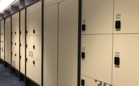 Электронный замок для раздевалок - беспроводной онлайн-замок с металлической сенсорной панелью Ultra Touch Screen PT600TWR